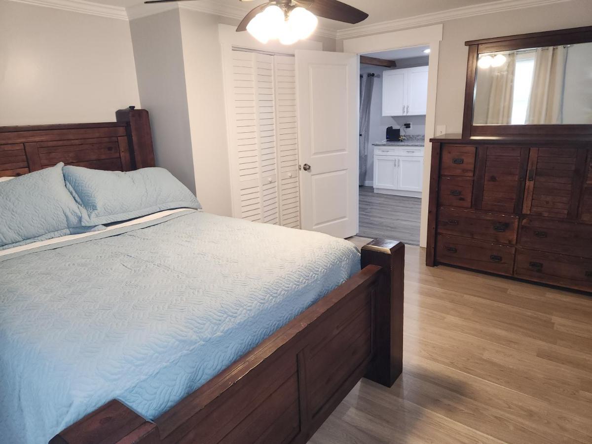 Villa Coastal Getaway à Morehead City Extérieur photo